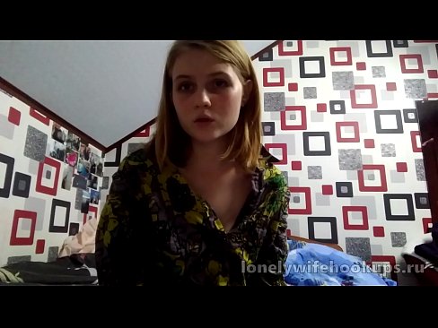 ❤️ A jovem estudante loira da Rússia gosta de pilas maiores. ️ Porno em nós