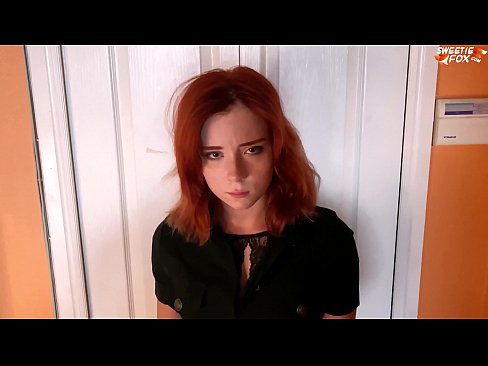 ❤️ Guarda de Segurança Punida Mulher Bonita por Roubo em Compras - Cum In Mouth ️ Porno em nós