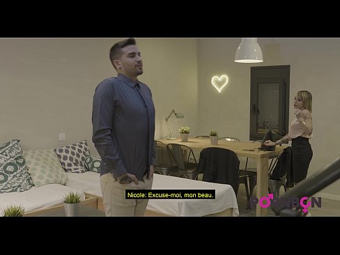 ❤️ PORNBCN 4K Uma mulher madura com mamas grandes quer ser um gigolô jovem fodido anal com um grande amortismo de broche de pinto duro estilo cão de foder, lambendo o orgasmo do cachorro legenda francesa ️ Porno em nós