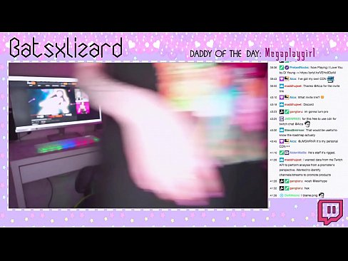 ❤️ GAMER ESQUECEU DE DESLIGAR O FLUXO E ESGUICHOU AO VIVO NO AR ️ Porno em nós