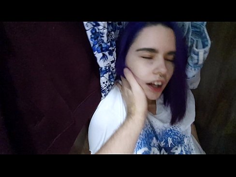 ❤️ Encontrei minha irmã no armário e ajudei-a a se ejacular. ️ Porno em nós